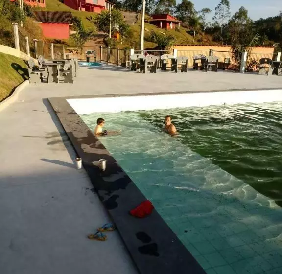 Retkeilymaja Rancho Das Montanhas