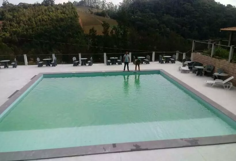 Retkeilymaja Rancho Das Montanhas