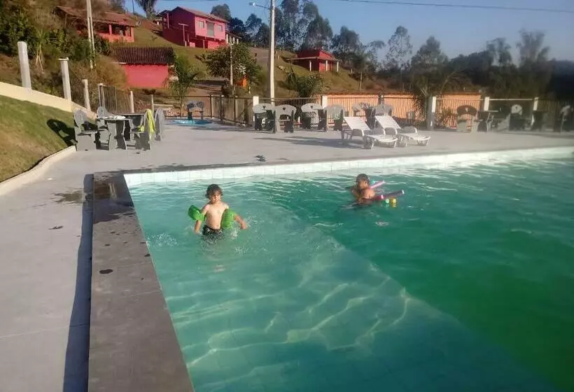 Retkeilymaja Rancho Das Montanhas