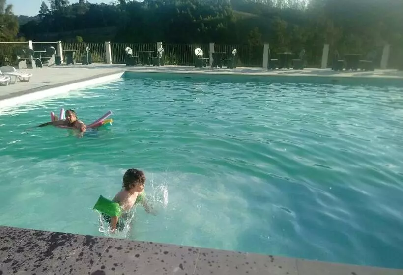 Retkeilymaja Rancho Das Montanhas