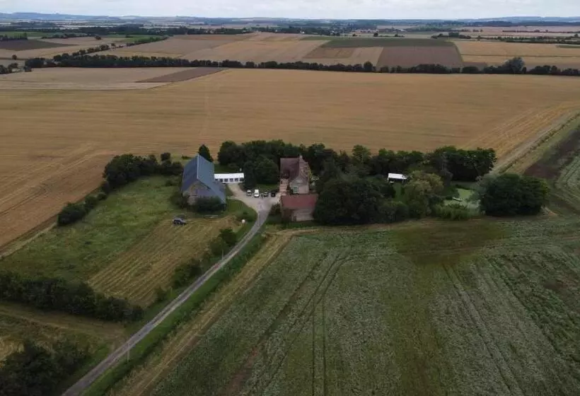 ベッドアンドブレックファースト La Petite Noue