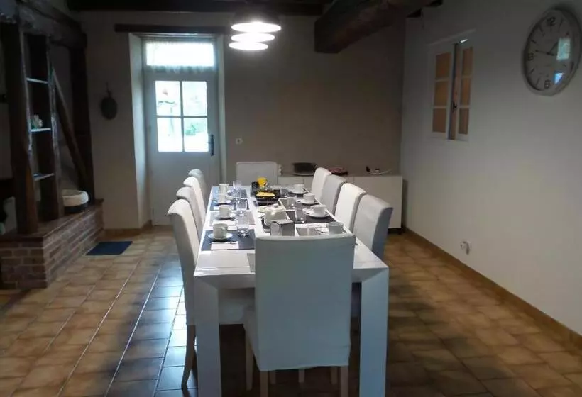 ベッドアンドブレックファースト La Petite Noue