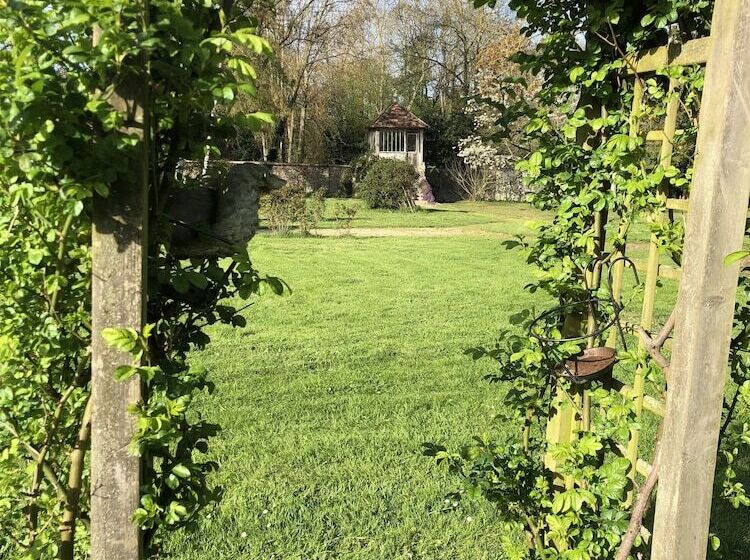 مبيت وإفطار La Villa Rochette