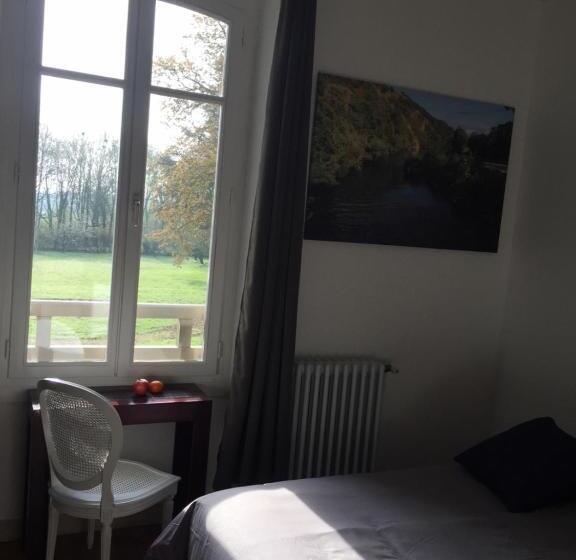 مبيت وإفطار La Villa Rochette