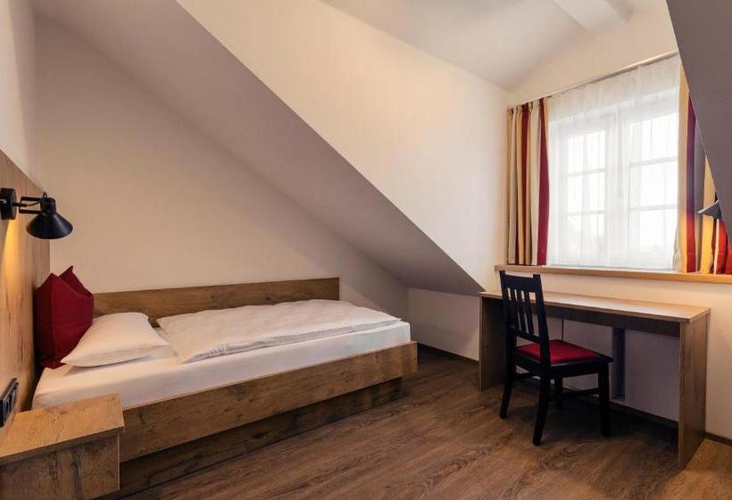 Hotelli Brauerei Gaststätte Stierberg