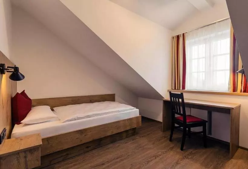 Hotelli Brauerei Gaststätte Stierberg