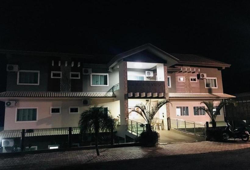 בית מלון כפרי Golden View