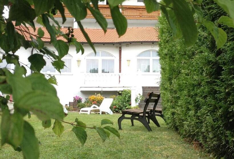 Hotel Sattelbogener Hof