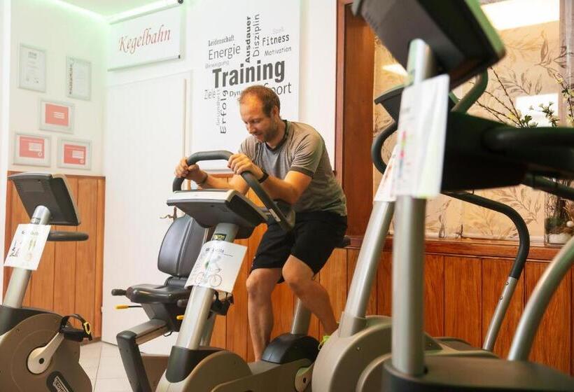 Hotel Sattelbogener Hof