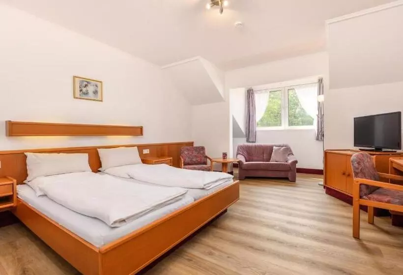 Hotelli Sattelbogener Hof