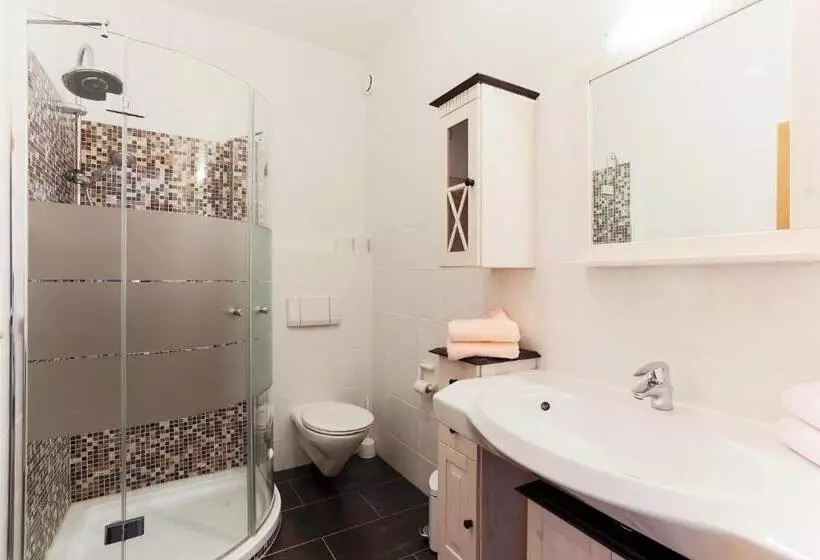 Hotelli Sattelbogener Hof