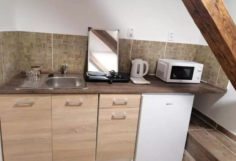 Majatalo Fara Choustníkovo Hradiště