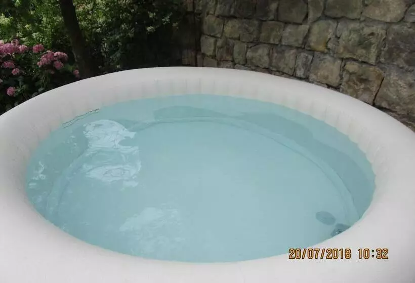 Majatalo Fara Choustníkovo Hradiště