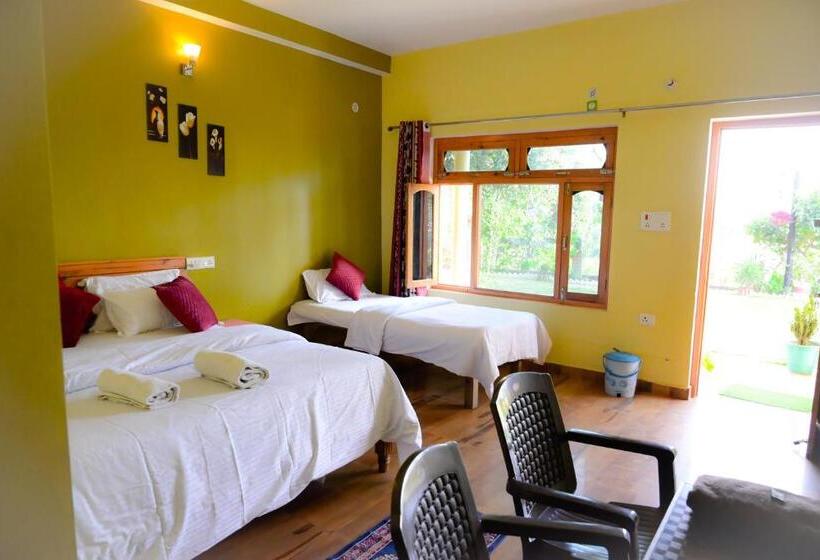 פנסיון Jmt Eco Binsar By Stayapart