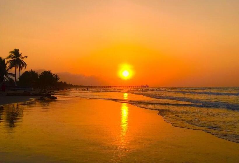 Pension Maria Moñitos Hostel