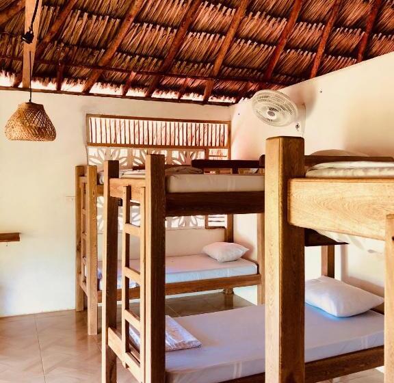 Pension Maria Moñitos Hostel