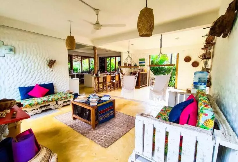 ペンション Maria Moñitos Hostel