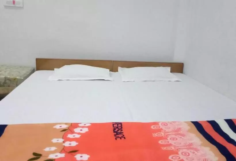 ペンション Vinyaka P.g.house