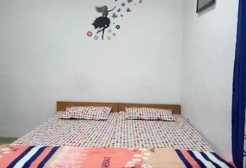 ペンション Vinyaka P.g.house