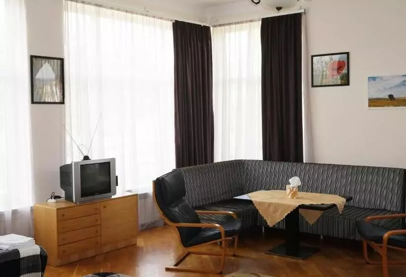 Retkeilymaja Ymca Spitak