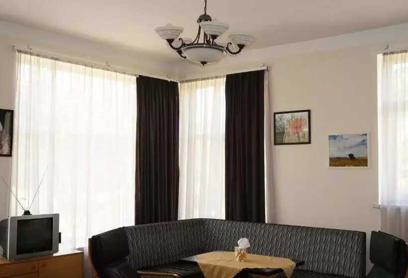 Retkeilymaja Ymca Spitak