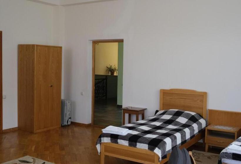 Schronisko Ymca Spitak