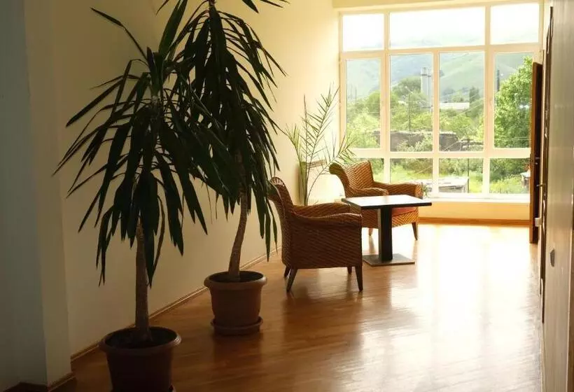 Retkeilymaja Ymca Spitak