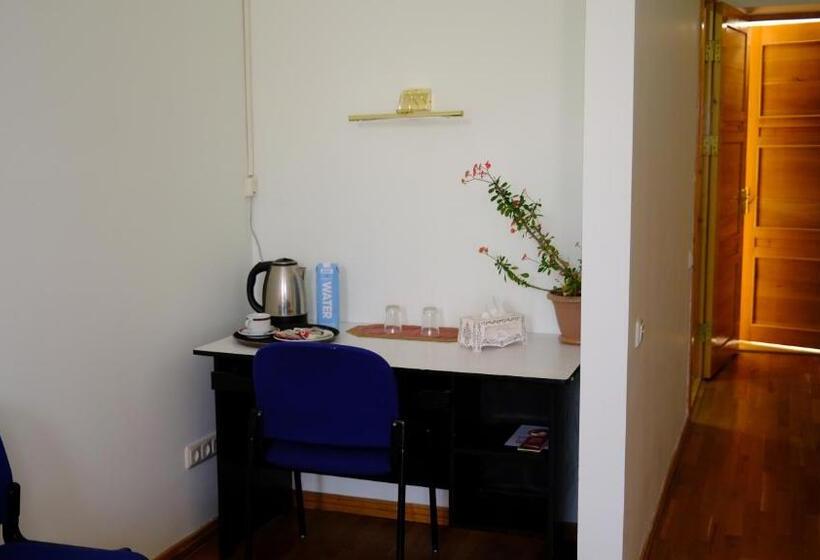 Schronisko Ymca Spitak