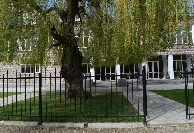 Schronisko Ymca Spitak