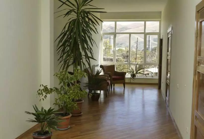 Retkeilymaja Ymca Spitak