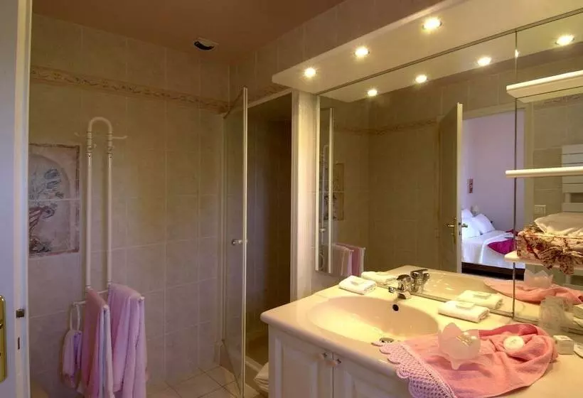 Hostellerie Clau Del Loup   Logis Hotels