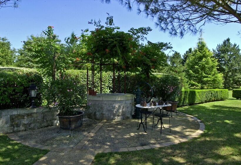 Hostellerie Clau Del Loup Logis Hotels