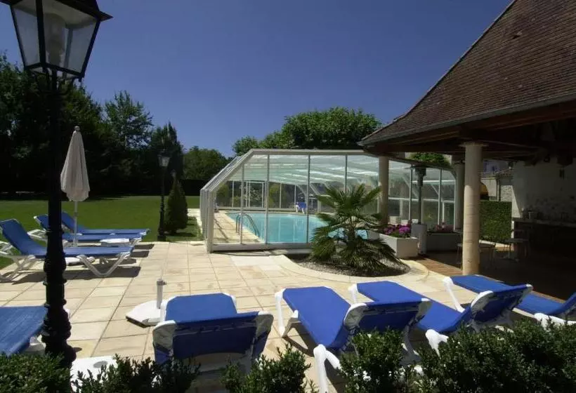 Hostellerie Clau Del Loup   Logis Hotels