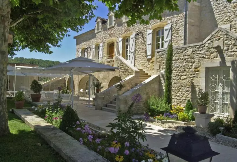 Hostellerie Clau Del Loup   Logis Hotels