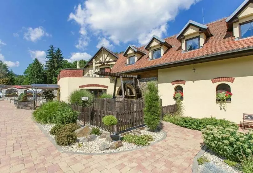 ホテル Nemojanský Mlýn