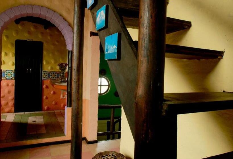 ホテル Rondador Cotopaxi