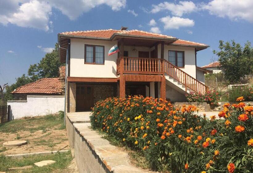 Пансион Casa Lambuh