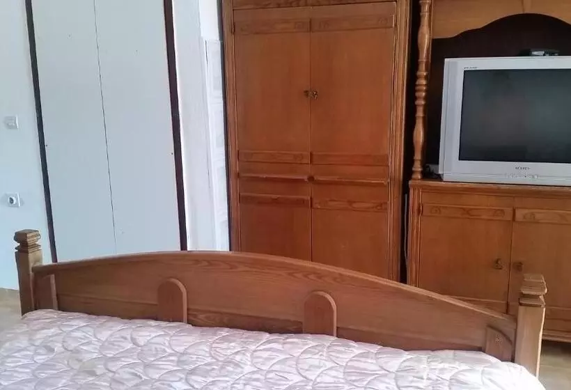 پانسیون Guesthouse Ada