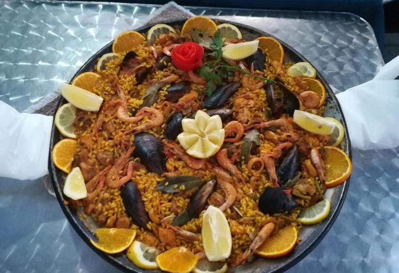 ペンション Hostal Soledao