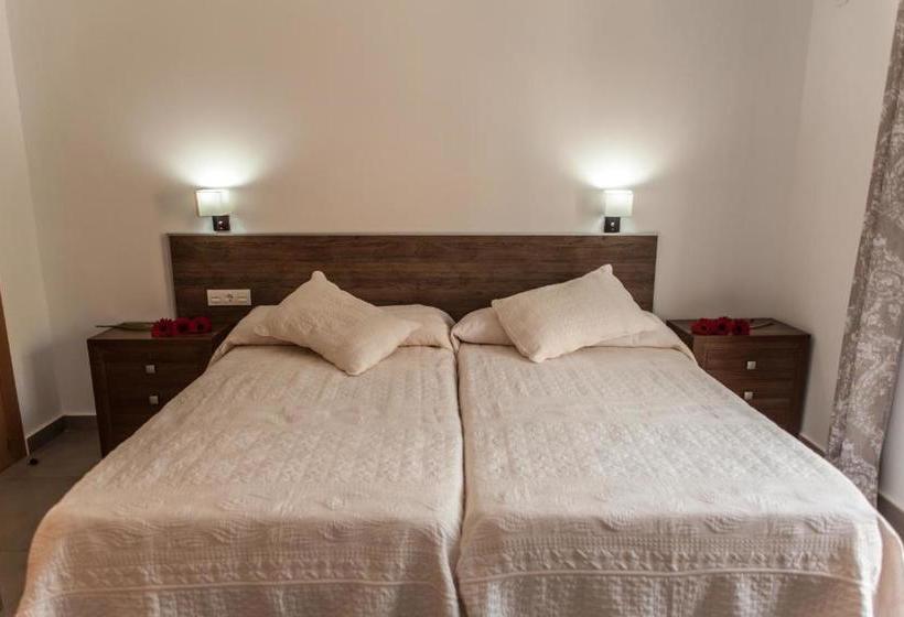 ペンション Hostal Soledao