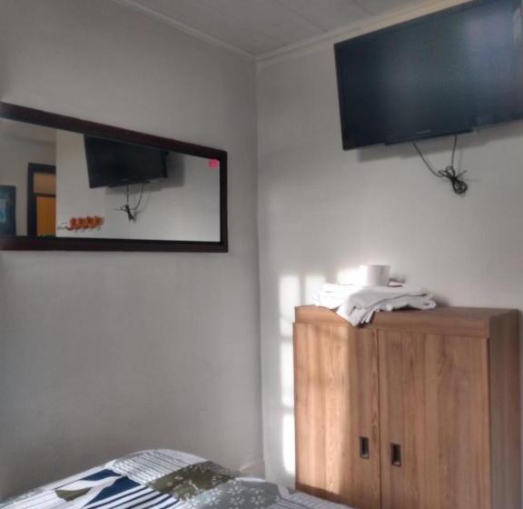 פנסיון Hostal Viyaje