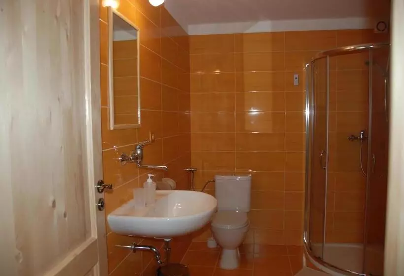 ペンション Penzion Nadějov