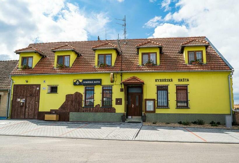 ペンション Penzion A Vinařství Vyskočil Strachotín