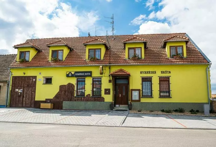 ペンション Penzion A Vinařství Vyskočil Strachotín