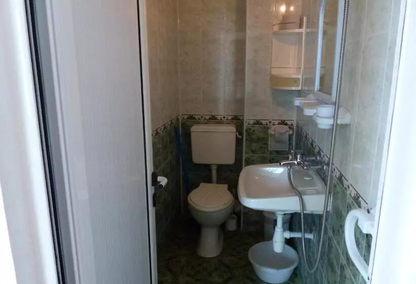 پانسیون Sunhouse Rooms