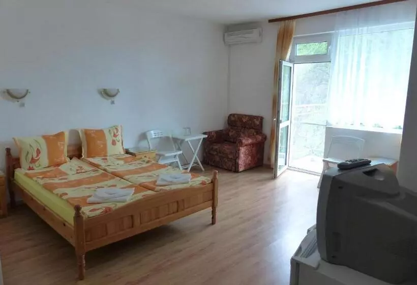 پانسیون Sunhouse Rooms