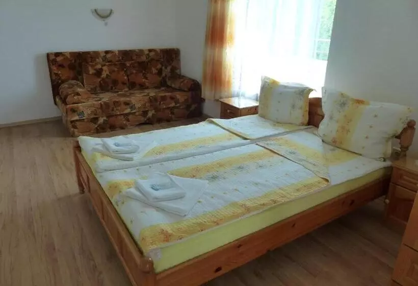 پانسیون Sunhouse Rooms
