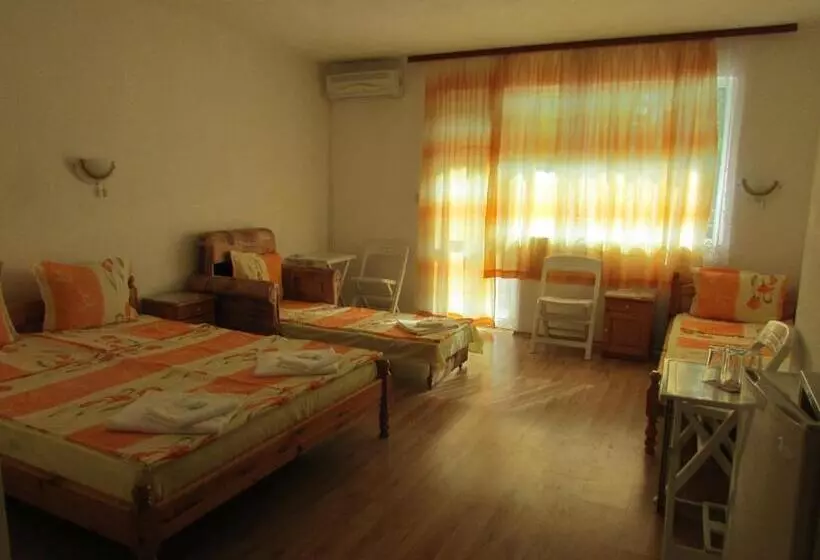پانسیون Sunhouse Rooms