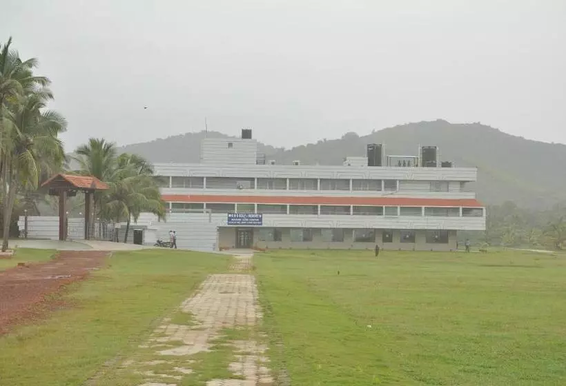 Rns Golf Resort & Nature Cure Centre