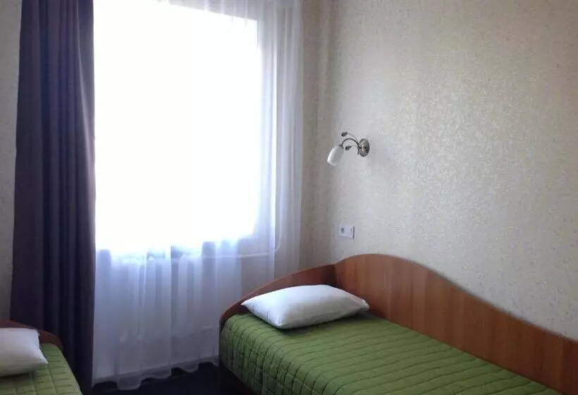 Retkeilymaja U Fedora